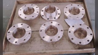 الشفاه المصنوعة من سبائك النحاس: مقاومة استثنائية للتآكل وأداء حراري للأنابيب الحرجة