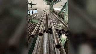 أنابيب النحاس والنيكل: مقاومة فائقة للتآكل بمياه البحر للأنظمة البحرية.