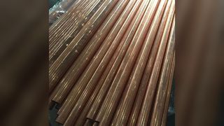 أنابيب النحاس والنيكل: مقاومة استثنائية للتآكل بمياه البحر للتطبيقات البحرية.